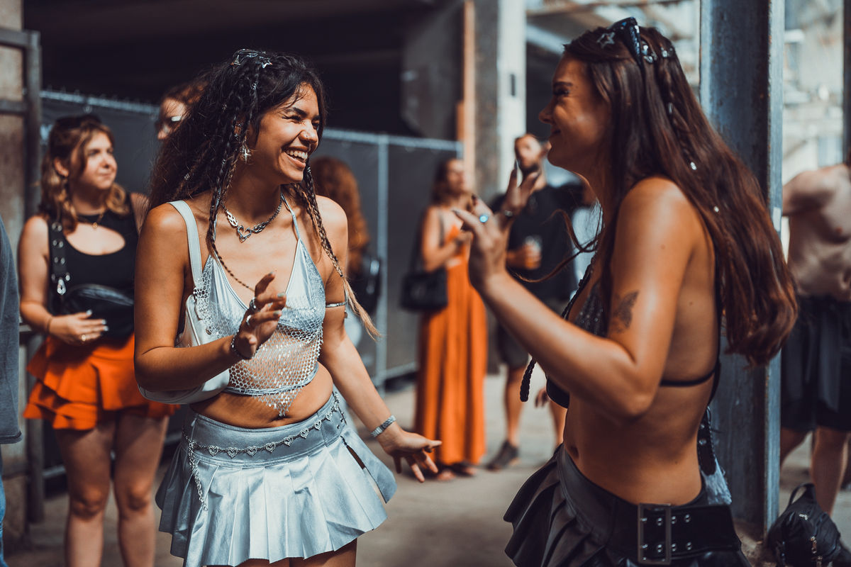 Loading... just a sec